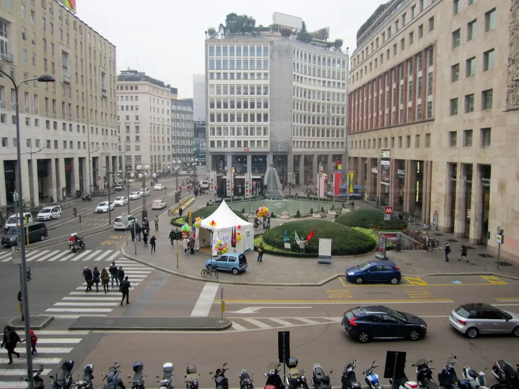 My journey to Milano! 1 Ufficio-San-Babila-Milano-439